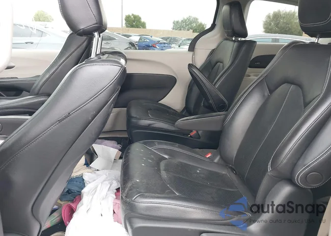 2C4RC1L78NR122793: 43696246