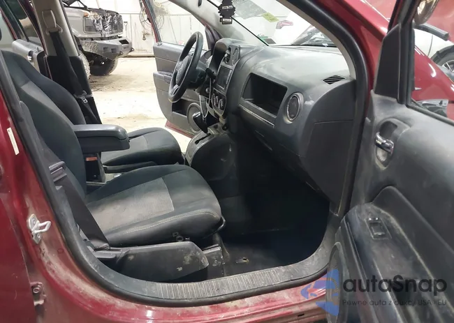 1C4NJDBB1CD630292: 43696331