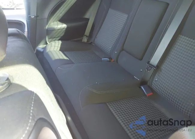 2C3CDZAG1MH646283: 43696533