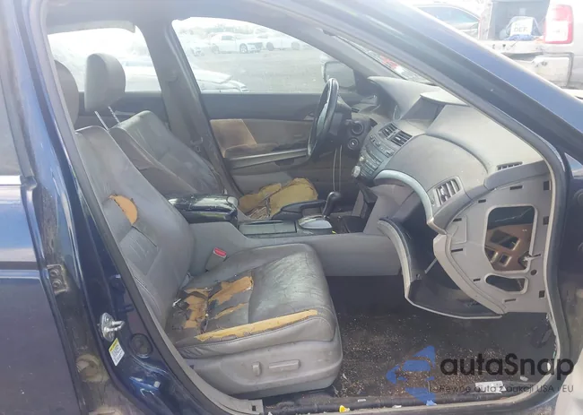 1HGCP36879A015692: 43696536