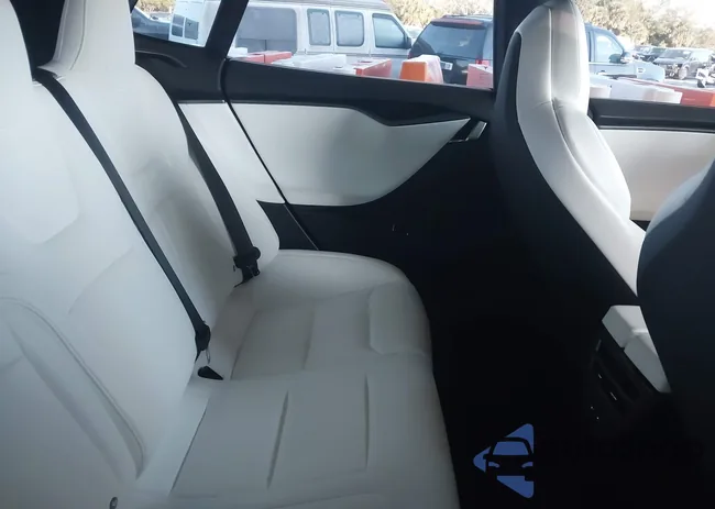 5YJSA1E20KF306383: 43696538