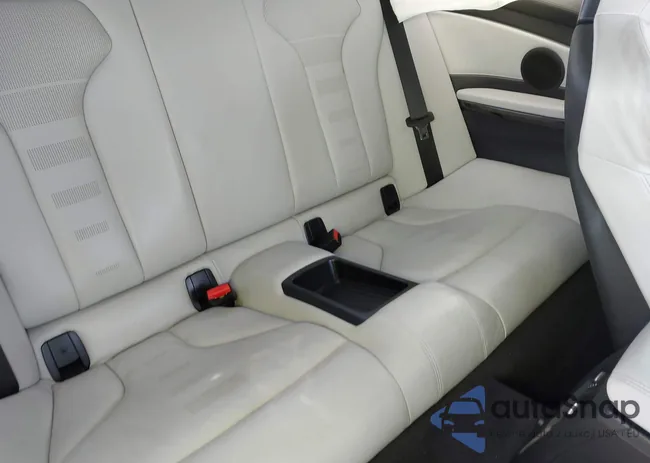 WBS3R9C55FK330009: 43696579