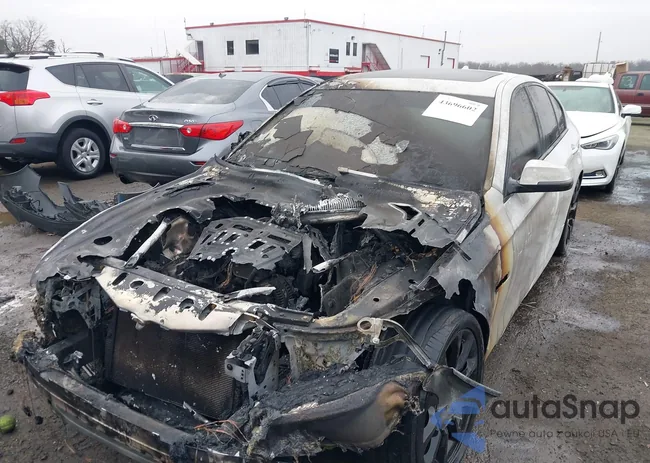 WBA5A7C53GG147222: 43696602