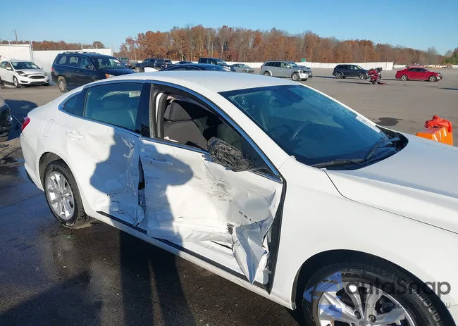 1G1ZD5ST5RF156232: 43696632