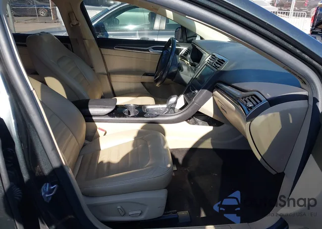 3FA6P0PU1FR166590: 43695768