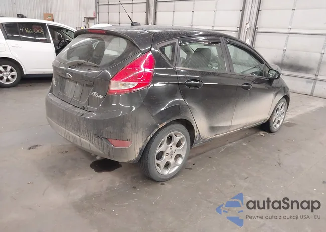 3FADP4FJ0CM196579: 43695802