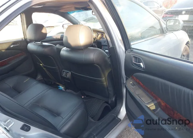 19UUA566XYA020271: 43695824