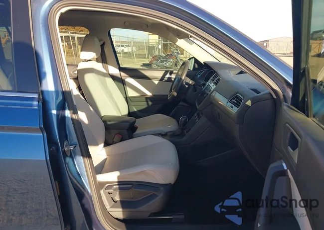 3VV2B7AX0LM137367: 43695856