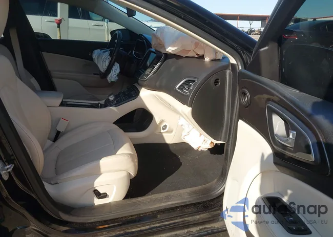 1C3CCCCB2FN527055: 43696068