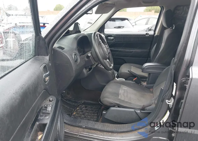 1C4NJPBA2FD328233: 43697220