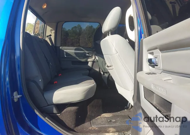 1C6RR6LT0FS500928: 43697539