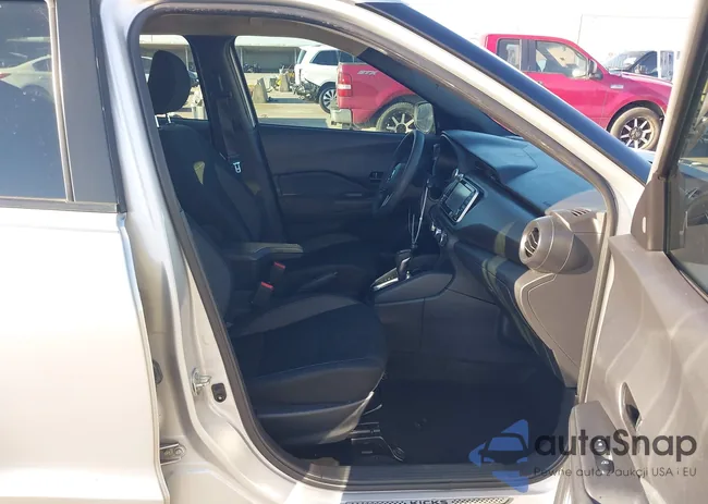 3N1CP5BVXLL500465: 43697636