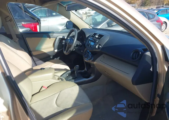 2T3BF4DV6AW070636: 43696744