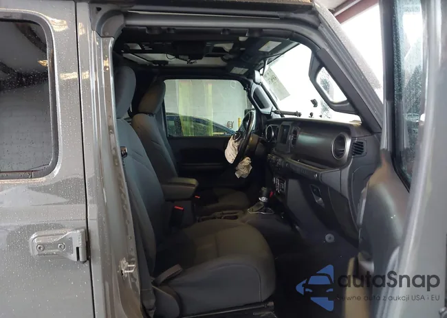 1C4HJXDM5LW272390: 43696754