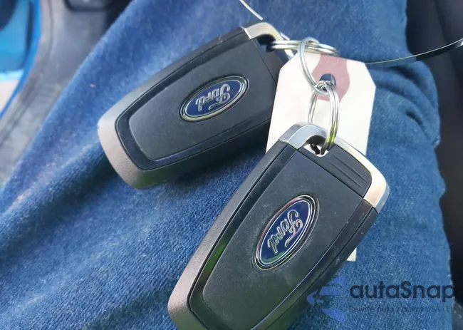 1FMCU9J96LUB97509: 43696804