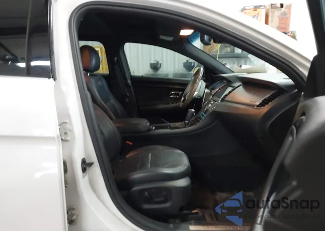 1FAHP2KT5FG179918: 43696853