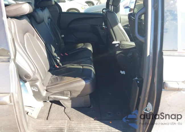 2C4RC1BG2NR148663: 43696925