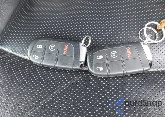 3C4PDCEG8HT643947: 43696960