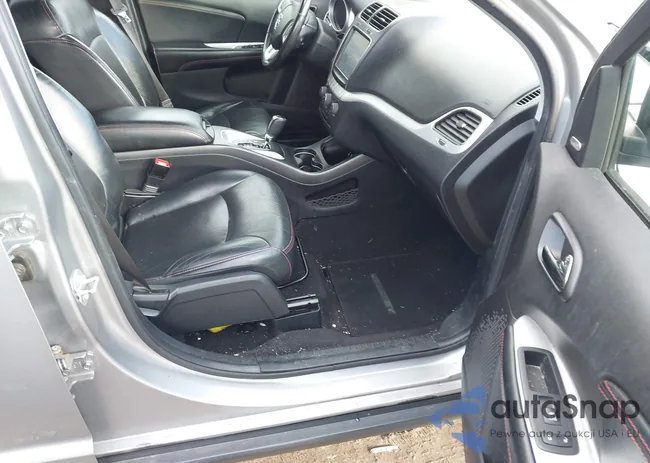 3C4PDCEG8HT643947: 43696960