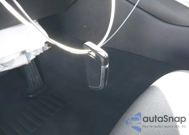 WBA63AV03RFS57631: 43696965