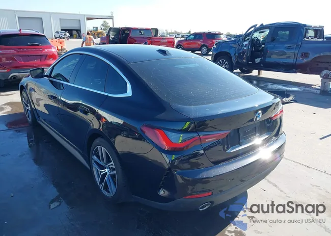 WBA63AV03RFS57631: 43696965