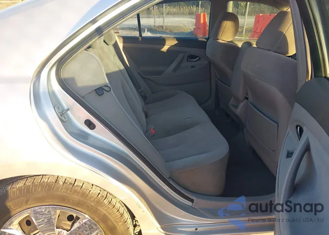 4T4BF3EK8BR104445: 43698149