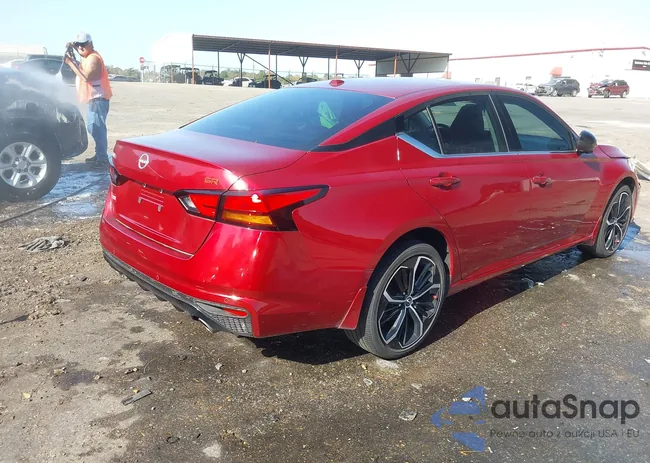 1N4BL4CV6RN305717: 43698188