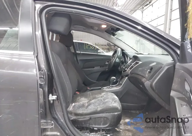 1G1PE5SB2G7198943: 43698241