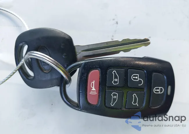 KNDMH4C79E6545435: 43698493