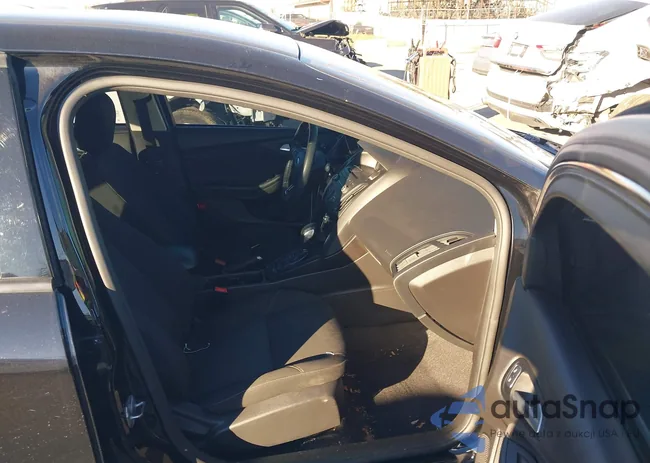 1FADP3F25HL347086: 43697731