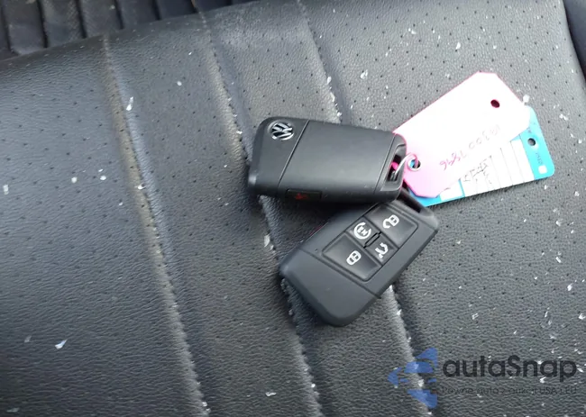 3VV2B7AX9RM040614: 43697737