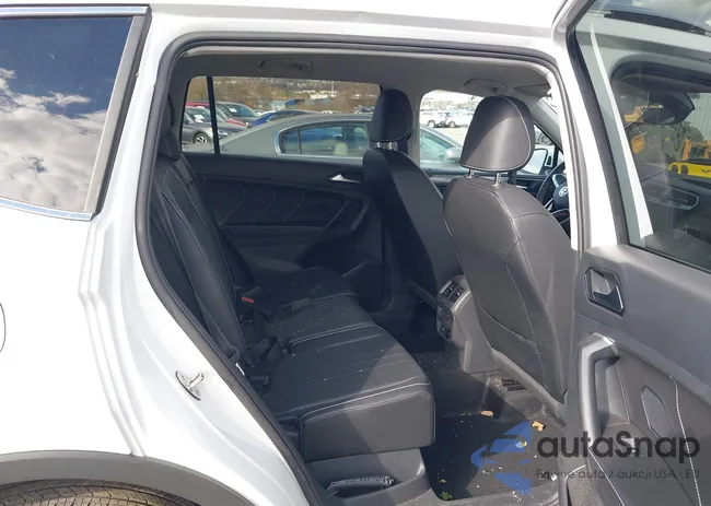 3VV2B7AX9RM040614: 43697737