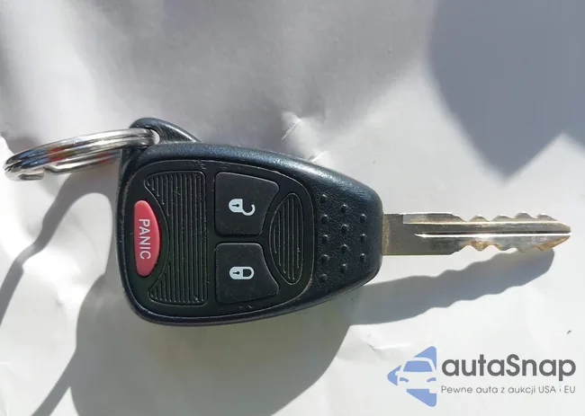 1C4NJDBB3CD676092: 43697820