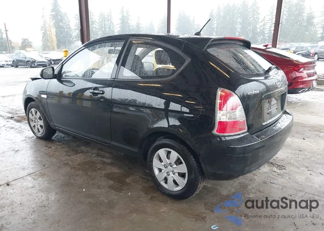 KMHCM3AC1AU176105: 43698006