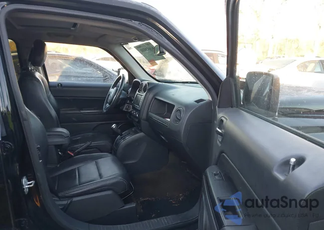 1C4NJPFA9GD656146: 43699084