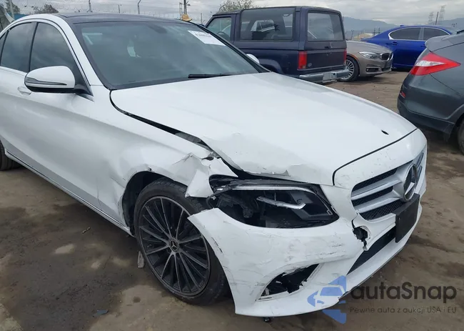 W1KWF8DB7LR594966: 43699447