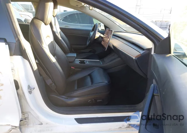 5YJ3E1EA6MF850552: 43699513