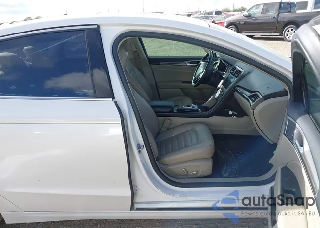 3FA6P0HD9JR240149: 43699670