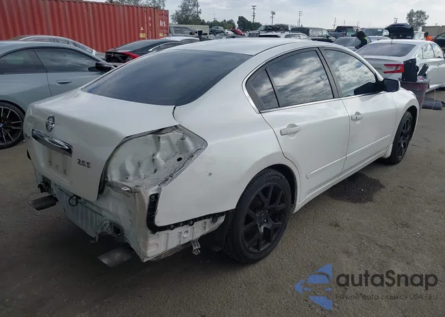 1N4AL2AP1BN492990: 43698701