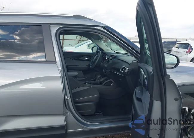 KL79MPSL8PB198172: 43698744