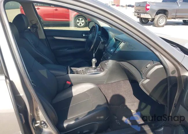 JN1CV6AP0DM301043: 43698869