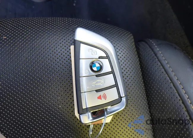 WBAGV8C03MCF82920: 43699061