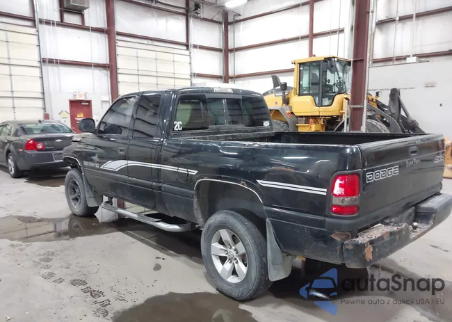 1B7HF13Z7YJ155877: 43700091