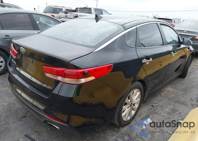 5XXGT4L34HG121983: 43700102