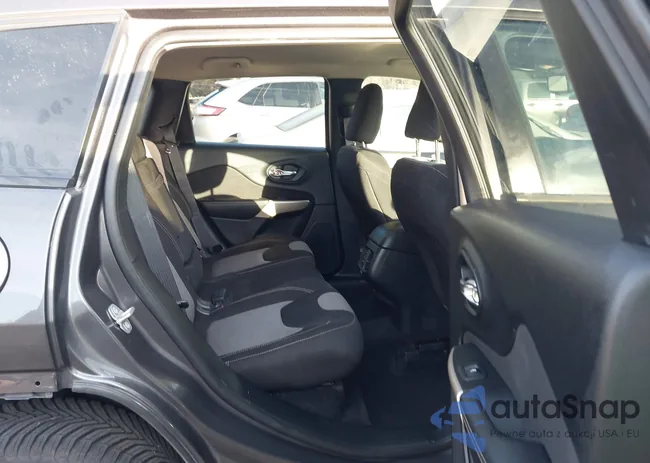 1C4PJMCX2JD607247: 43700261