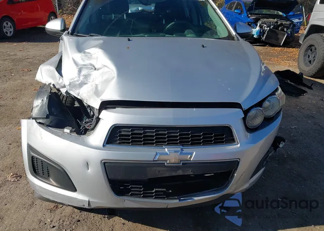 1G1JC6SG9E4220612: 43700353