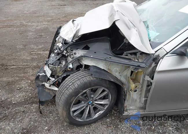 WBA5A7C58FG143844: 43700367