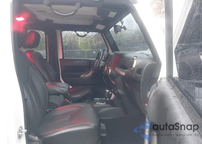 1C4BJWEG5GL198565: 43700397