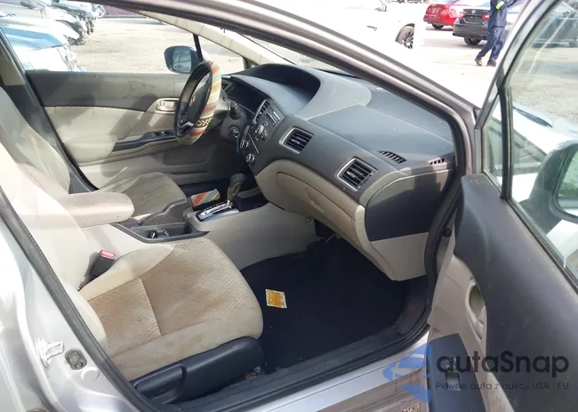 19XFB2F52EE254715: 43700406