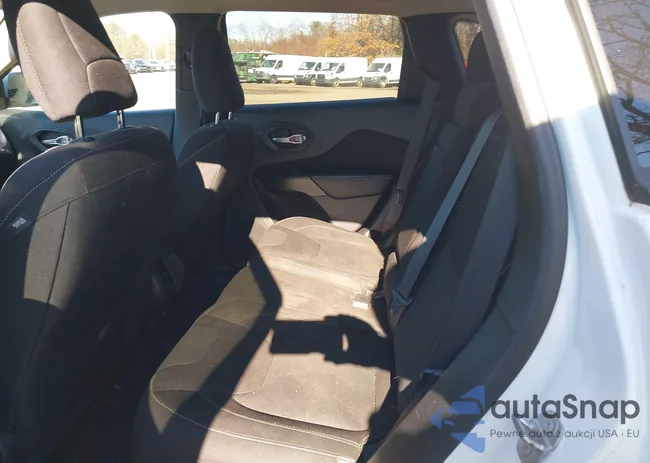 1C4PJMCS5GW114647: 43699710